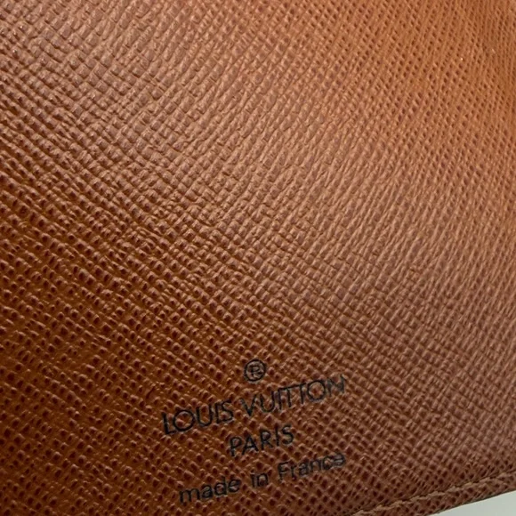 Louis Vuitton Wallet - Picture 5 of 15